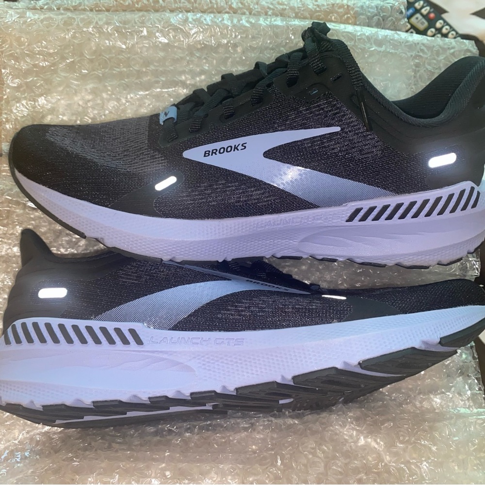 Brooks GTS 9 Launch Running Shoes
